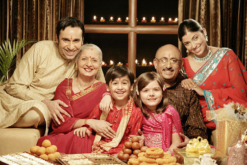 spend time with family on diwali,Nari